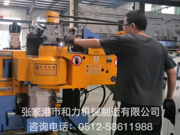 60排气管 60排气管